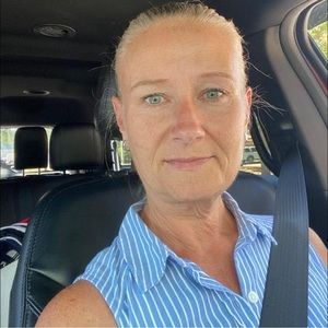 Meet your Posher, Candice